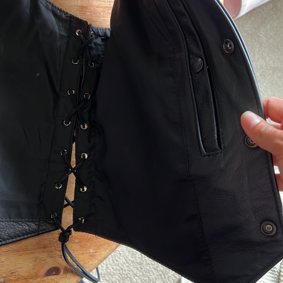 Fox creek leather motorcycle vest - Picture 5 of 6